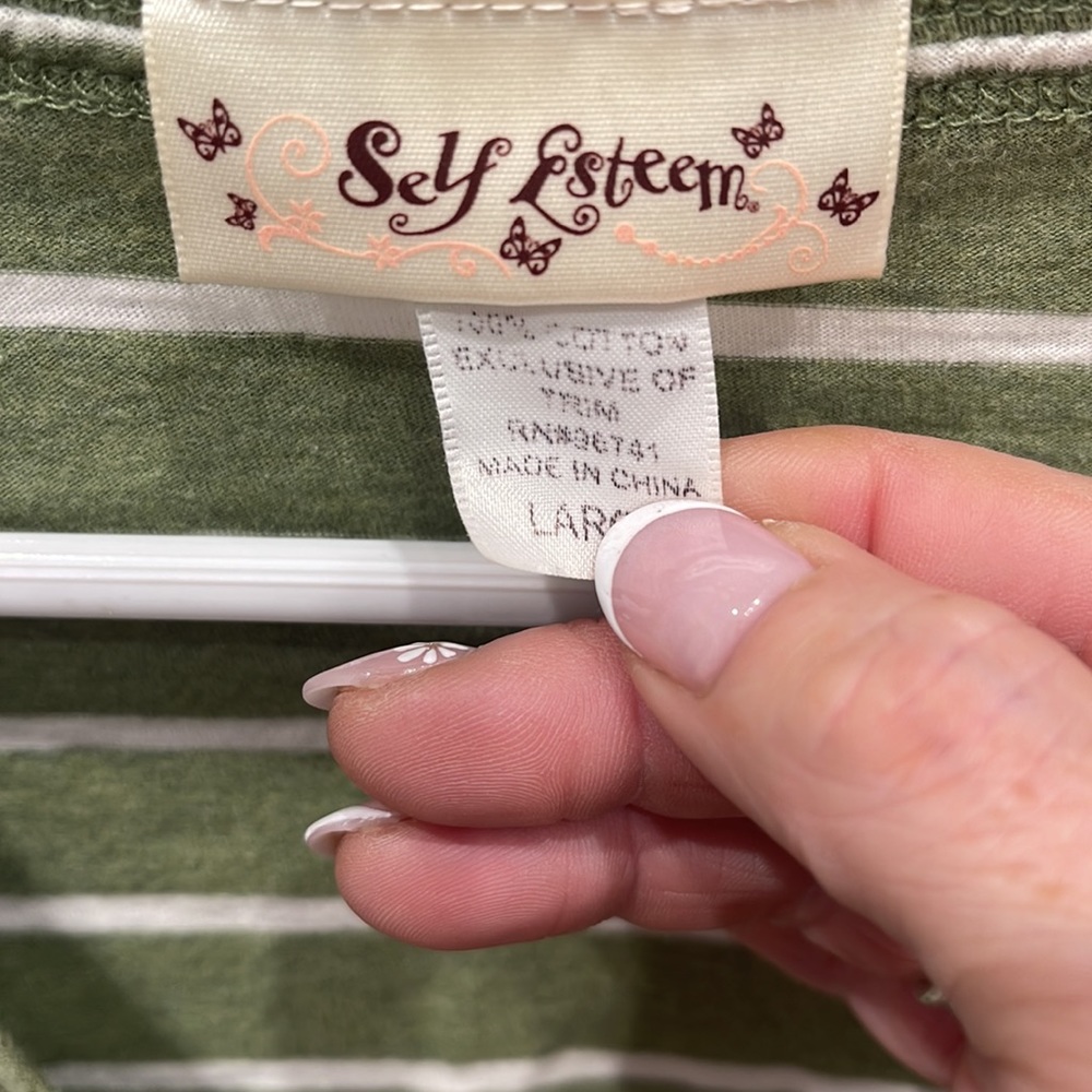 SELF esteem Striped 1/4 Length Top - Picture 2 of 6